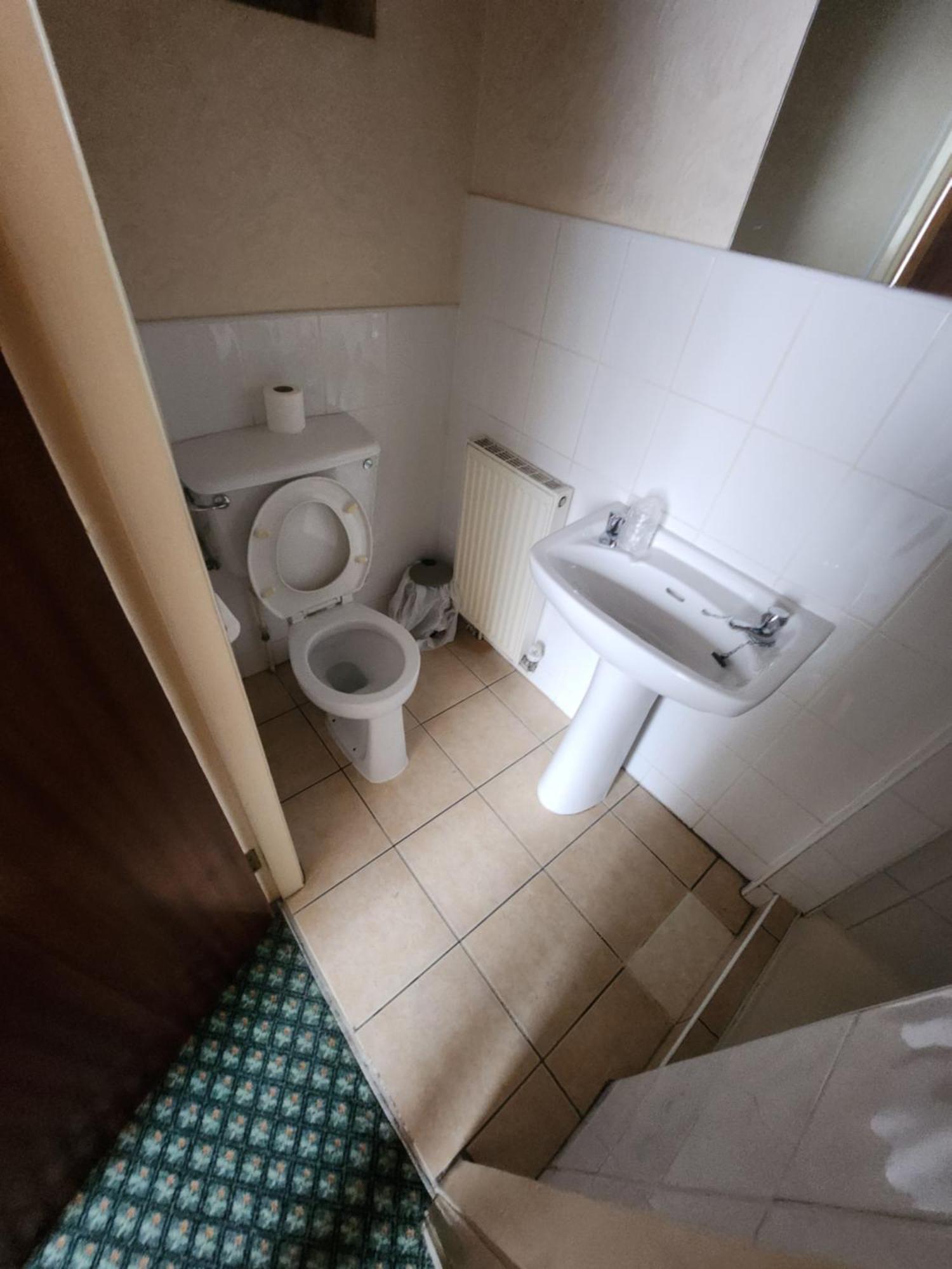 ביסטון Queens Guest House מראה חיצוני תמונה